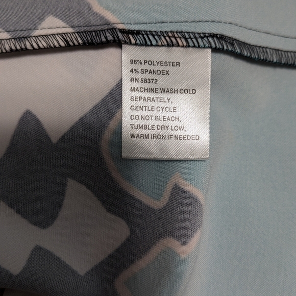 Voir Voir Like New Sleeveless Round Neck Classic Fitted Slip Dress - Picture 13 of 13